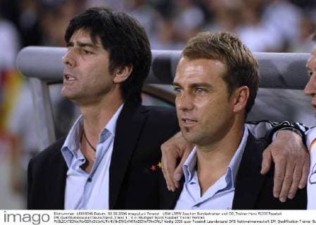 LÖW LOEW Joachim Bundestrainer und CO_Trainer Hans FLICK Fussball EM_Qualifikationsspiel Deutschland_Irland 1 : 0 in Stuttgart Sport Fussball Trainer Portrait 