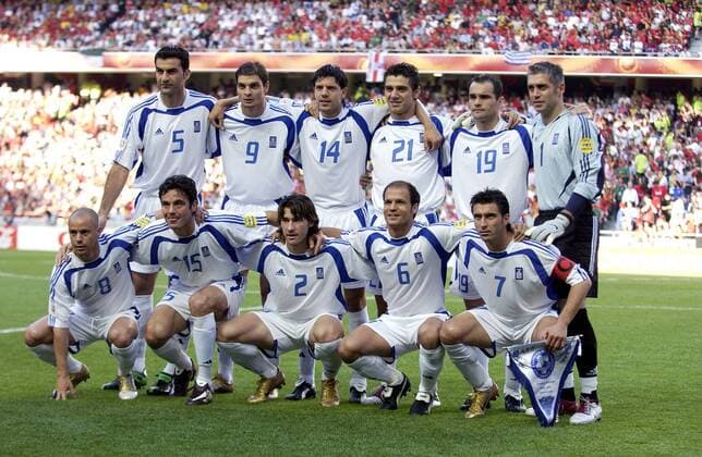 Fußball, EM Finale 2004 in Lissabon, Portugal - Griechenland 0:1 EUROPAMEISTER 2004 Team Griechenland Manschaft Finale Griechenland - Portugal 1: 0 in Lissabon. Fussball . UEFA Fussball Europameisterschaften 2004 in Portugal Copyright 
