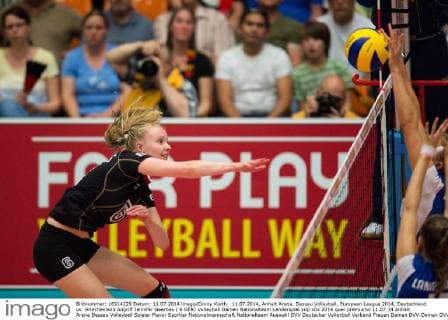 11.07.2014, Anhalt Arena, Dessau Volleyball, European League 2014, Deutschland vs. Griechenland Angriff Jennifer Geerties ( 6 GER)