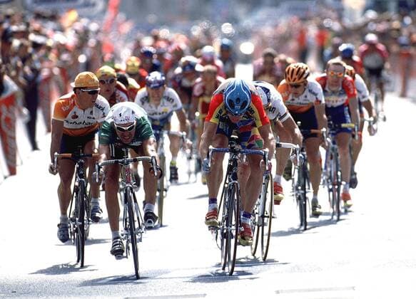 ZABEL Erich im gruenen Trikot vor STEELS Tour de France 1998 Radrennen Aktion Copyright by Sportphoto Laci Perenyi 40667 Meerbusch Im Kamp 44 Tel.02132 6266 Fax 02132 6254 Stadtsparkasse Düsseldorf (30050110) Kto.61003810 eMail: laci@sportphoto-perenyi.de 