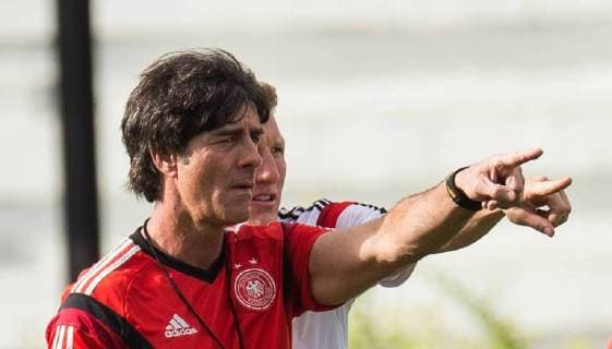 Coach Joachim Löw of Germany and Bastian Schweinsteiger during training conducted in Sao Januario Stadium. RIO DE JANEIRO RJ, Brazil 7.12.2014. ( x(725)xMarceloxMachadoxdexMelox x  (25536)