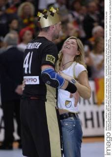 SCHWARZER Christian mit Ehefrau Tanja WELTMEISTER TEAM_DEUTSCHLAND Handball_Weltmeister_BRD Handball Weltmeisterschaften 2007 in Deutschland Finale BRD-Polen Siegeehrung 