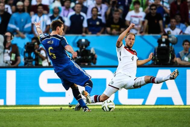 Lionel Messi gegen Benedikt Höwedes RIO DE JANEIRO, RJ. ( x(4095)xCarlosxEzequielxVannonix  (25552)