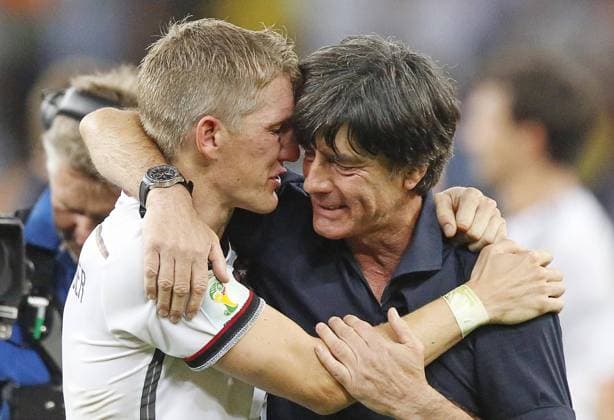 Bastian SCHWEINSTEIGER, DFB 7 DFB Bundestrainer Joachim Jogi Löw, LÖW,Traenen Umarmung Jubel DEUTSCHLAND FIFA Fussball WM FINALE Weltmeisterschaft am 13.07.2014 im Maracana Stadion von Rio de Janeiro