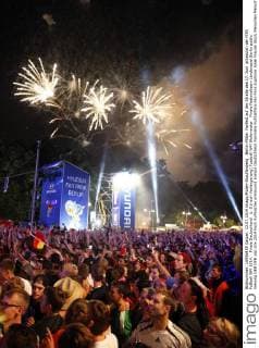 Berlin-Mitte: Fanfest auf der Straße des 17. Juni anlässlich der FIFA Fußball WM 2014. - Finale Deutschland 1: 0 (nach Verlängerung)