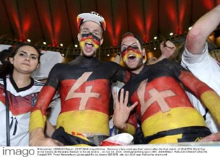 Germany s fans celebrate their victory after the final match of 2014 FIFA World Cup at the Estadio do Maracana Stadium in Rio de Janeiro , on July 13, 2014. (Xinhua QixHeng)(pcy) (SP) 2014-FINAL- 