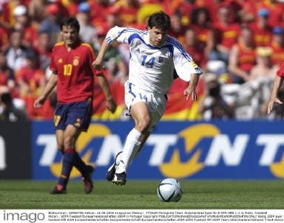 FYSSAS Panagiotis Team Griechenland Spiel Nr.9 SPA-GRE 1:1 in Porto. Fussball Aktion . UEFA Fussball Europameisterschaften 2004 in Portugal Copyright 