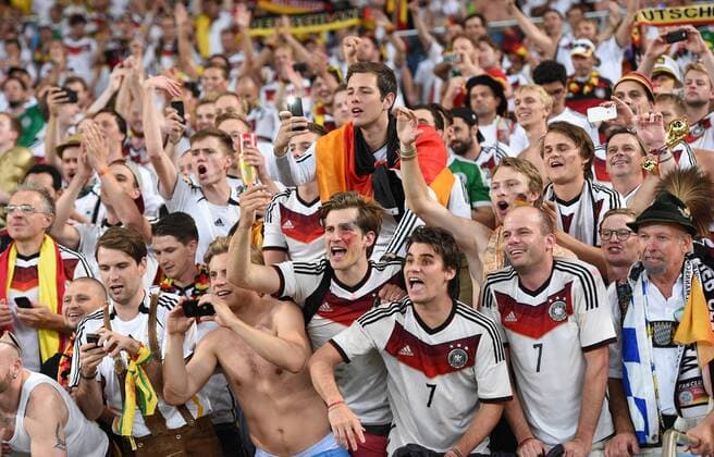 FUSSBALL WM 2014 FINALE - 13.07.2014 Deutschland Fans sorgen fur Stimmung