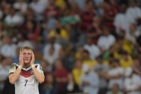 13.07.2014, xbtx, Fussball WM 2014, Finale - Deutschland - Argentinien, v.l. Bastian Schweinsteiger (Deutsche Fussball Nationalmannschaft DFB) jubeln jubelt nach Spielende.