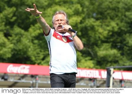 15.07.2014, xkvx, Fussball, WM 2014 Nationalmannschaft feiert auf Fanmeile in Berlin, v.l. Henning Walter Krautmacher