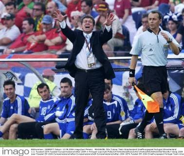 REHHAGEL Otto Trainer Team Griechenland Eroeffnungsspiel Portugal-Gtriechenland 1:2. Fussball UEFA Fussball Europameisterschaften 2004 in Portugal Copyright 