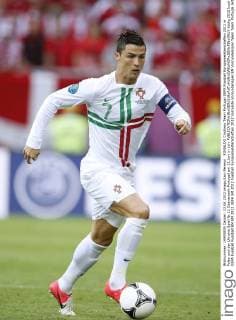 RONALDO Cristiano Team Portugal UEFA Fussball Europameisterschaften 2012 in Polen und der Ukraine Spiel Nr.11 Daenemark-Portugal am 13.Juni in Lviv 
