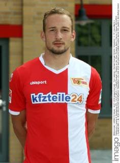 Toni Leistner Portrait Portraet Porträt Einzelbild 1. FC Union Berlin Fototermin zweite 2. Bundesliga DFL 16.07.2014 Fußball Fussball Stadion an der Alten Försterei Berlin Herren Saison 2014 2015