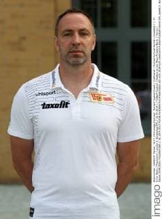 Norbert Duewel Düwel Cheftrainer Portrait Portraet Porträt Einzelbild 1. FC Union Berlin Fototermin zweite 2. Bundesliga DFL 16.07.2014 Fußball Fussball Stadion an der Alten Försterei Berlin Herren Saison 2014 2015