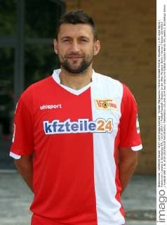 Torsten Mattuschka Portrait Portraet Porträt Einzelbild 1. FC Union Berlin Fototermin zweite 2. Bundesliga DFL 16.07.2014 Fußball Fussball Stadion an der Alten Försterei Berlin Herren Saison 2014 2015
