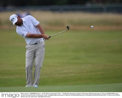 16.07.2014. Hoylake, England. The Open Golf Championship. Thomas BJORN DEN chips on the 2nd hole during his practice round. xStephenxBartholomewx  ActionPlus11542063
