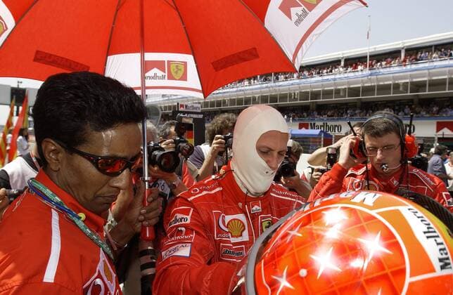 SINGH B. Physiotherapeut von Michael Schumacher Scuderia Ferrari Marlboro F1 Team . Grand Prix von Spanien in Barcelona 2003. Motorsport Formel 1 Portrait. Copyright 