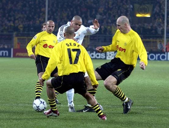 RONALDO Real Madrid UEFA Champions League Saison 2002-2003 Bor.Dortmund-Real Madrid 1:1.Sport Fußball Aktion mit Jan Koller,Dede und Ewerthon. Copyright 