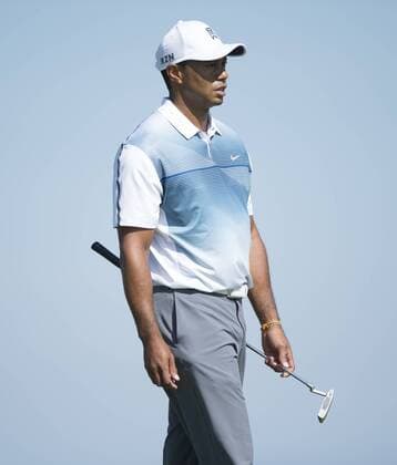 17.07.2014. Hoylake, England. The Open Golf Championship. Tiger WOODS USA prowls the 6th green during the first round. xStephenxBartholomewx  ActionPlus97365312