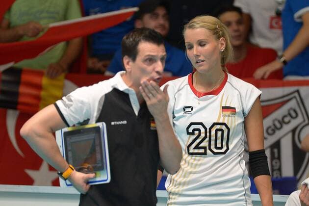 19.07.2014, xtkx, Volleyball European League 2014, Deutschland - Türkei, v.l.Trainer Giovanni Guidetti (Deutschland), Mareen Apitz (Deutschland),