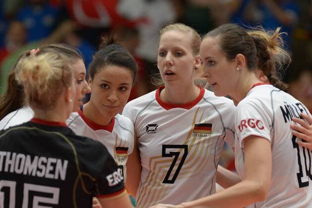 19.07.2014, xtkx, Volleyball European League 2014, Deutschland - Türkei, v.l.Lisa Thomsen (Deutschland), Franziska Jana Pohl (Deutschland), Lena Möllers (Deutschland),