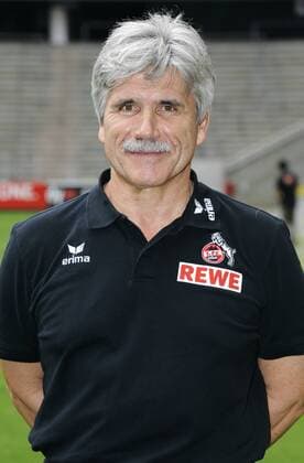 Fussball-Bundesliga, Deutschland, Herren, Saison 2014 2015, Mannschafts-Fototermin, 1. FC Köln: Mannschaftsarzt Dr. Peter Schäferhoff (FC Köln). Einzelbild, Portrait, Porträt.