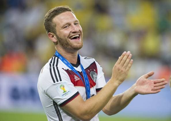 Shkodran MUSTAFI, GER, Jubel, jubelnd, jubelt, Jubilation, Celebration, Freude, Begeisterung, , applaudiert, mit WM-Medaille, Ehrenrunde, Deutschland (GER) - Argentinien (ARG) 1:0 nach Verlängerung, Finale, Spiel 64, am 13.07.2014 in Rio de Janeiro; Deutschland ist Weltmeister Fussball Weltmeisterschaft 2014 in Brasilien vom 12.06. - 13.07.2014.