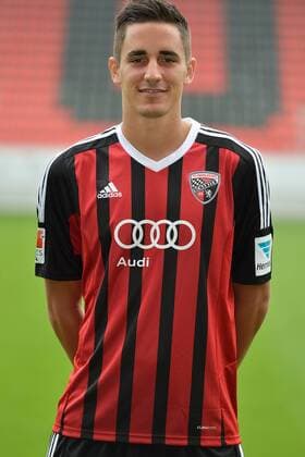 Benjamin Hübner (FC Ingolstadt), Einzelbild, FC Ingolstadt 04, Fussball, Männer, , 2. Bundesliga, Saison 2014 2015