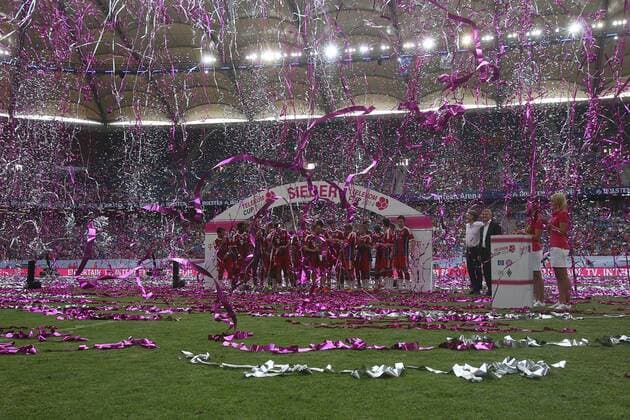Siegerehrung Telekom Cup Sieger Bayern München FC Bayern München vs. VfL Wolfsburg