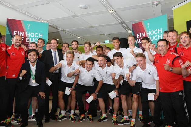 U19 Nationalmannschaft - Empfang der Deutschen U-19 Nationalmannschaft nach dem Europameistertitel am Frankfurter Flughafen