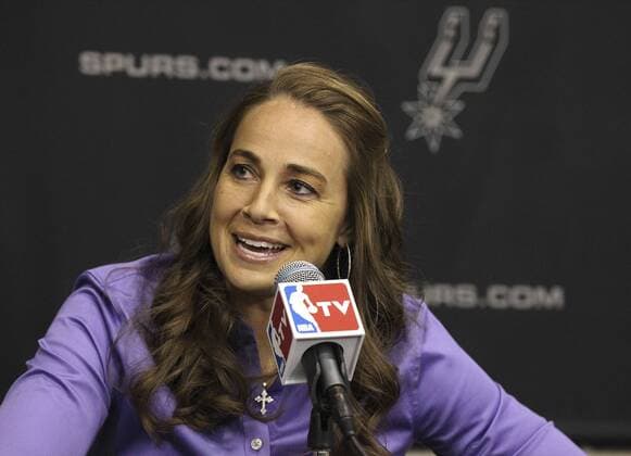 Aug. 5, 2014 - San Antonio, Texas, USA - WNBA Basketball Damen USA star player Becky Hammon speaks at a press conference after being hired as the NBA s first full-time assistant coach for the San Antonio Spurs on Tuesday, August, 5, 2014. Hammon is currently on contract with the WNBA Basketball Damen USA San Antonio Stars but announced that she will retire at the end of the 2014 season. Hammon has played 16 years in the WNBA Basketball Damen USA and is ranked first in free-throw percentage and was a six-time All-Star averaging 13.1 points per game. Texas News - Aug. 5, 2014 - ZUMAa27