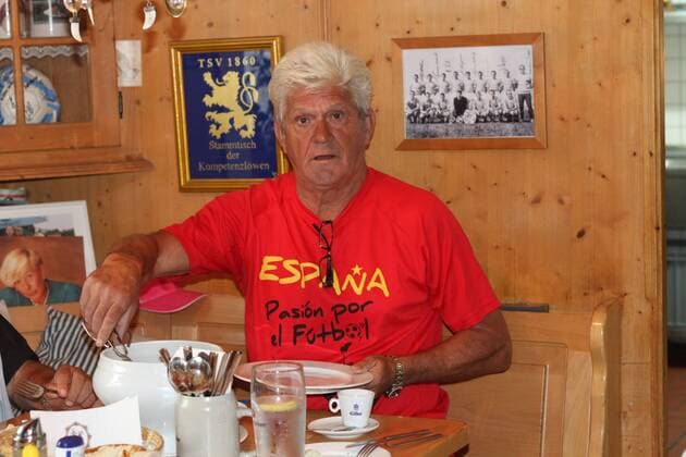 Ex-Trainer Werner Lorant (1860) beim Weisswurst-Frühstück im 1860-Stüberl Fussball 2.BL 07.08.2014 TSV 1860 München Training