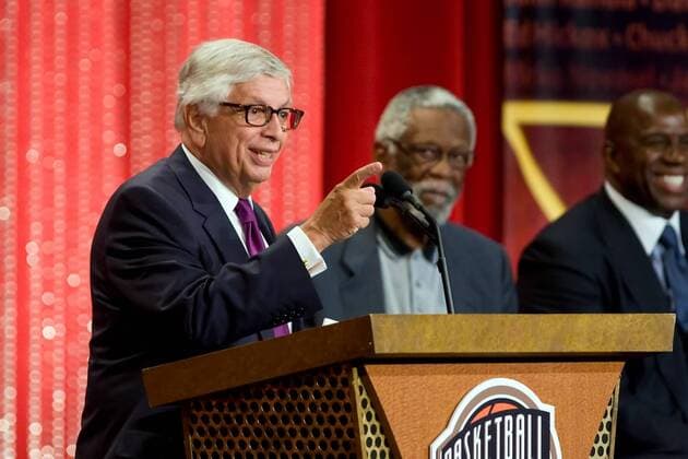 Springfield, Massachusetts, United States - August 8, 2014: Inductee and former NBA Basketball Herren USA commissioner David Stern speaks during the 2014 Naismith Memorial Basketball Hall of Fame Enshrinement Ceremony at Symphony Hall in Springfield, Massachusetts. Anthony Nesmith CSM NBA Basketball Herren USA 2014: Hall of Fame Enshrinement Ceremony AUG 08 - ZUMAc04