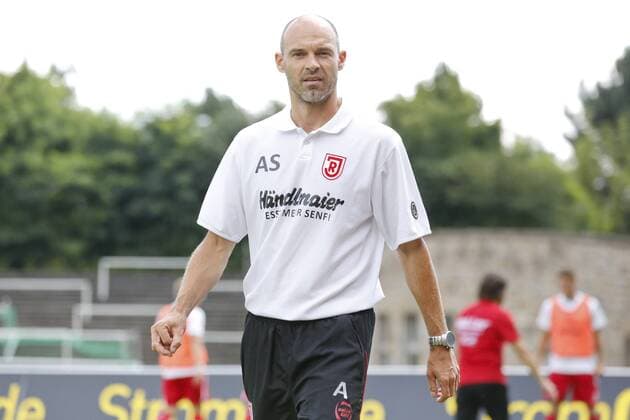 Trainer Alexander Schmidt (SSV Jahn Regensburg) Borussia Dortmund II vs SSV Jahn Regensburg--- Fussball --- 3. Liga --- 4. Spieltag --- 08.08.2014 EP_JSE