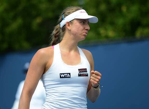 Mona Barthel (GER) macht die Faust und jubelt. Connecticut Open 2014, New Haven, United States.