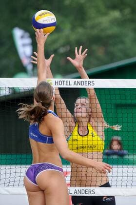 19.08.2014 - Stare Jablonki , beach volleyball , World Tour , FIVB Stare Jablonki Grand Slam 2014, Spain - Germany: Chantal Laboureur , Amaranta Fernandez Navarro  140819BAR032