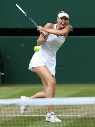 Wimbledon Championships 2014, AELTC,London, ITF Grand Slam Tennis Tournament, Maria Sharapova (RUS),Aktion,Einzelbild,Ganzkörper,Hochformat, von oben,
