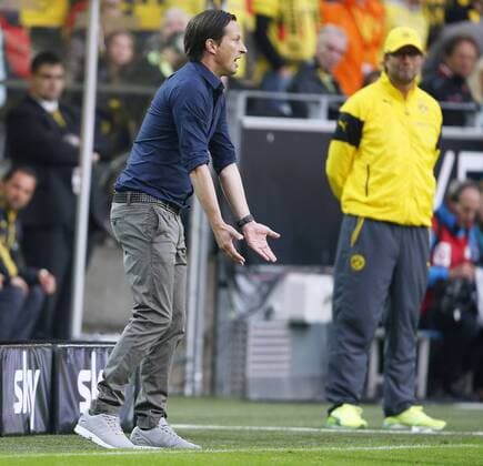 SCHMIDT Roger Trainer Bayer 04 Leverkusen rechts Jürgen KLOPP DFL Fussball Bundesliga Borussia Dortmund-Bayer 04 Leverkusen 0 : 2 am 23. August 2014 in Dortmund 