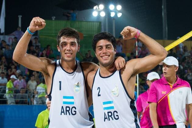 25.08.2014, Nanjing, Youth Olympic Sports Park Youth Olympic Games 2014, Viertelfinale Jubel Leo Aveiro und Santiago Aulisi (ARG) nach dem Sieg