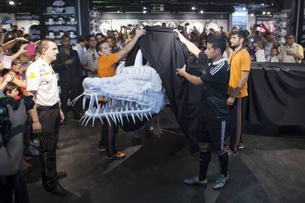 Real s James Rodriguez during the presentation of the Real Madrid s new Champions League kit at the Santiago Bernabeu stadium in Madrid, Spain. May 26, 2013.  (2014082621050)