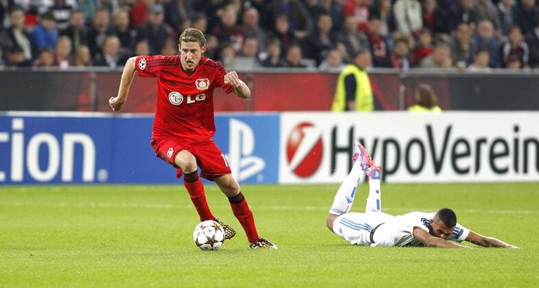 Leverkusens Stefan Kießling (L) fights for the ball during the Championsleague Play-off match between Bayer 04 Leverkusen and FC Kopenhagen, Bayarena in Leverkusen on August 27., 2013. Bayer 04 Leverkusen vs. FC Kopenhagen in der Champions League Qualifikation der Saison 2014 2015 am 27. August 2014.