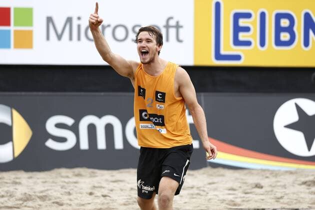 Lars Flüggen xHOCHxZWEIx