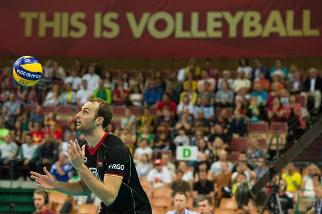01.09.2014, Spodek, Kattowitz Volleyball, FIVB Volleyball Men s World Championsship 2014, Deutschland (GER) vs. Brasilien Aufschlag Service Dirk Westphal ( 7 GER)
