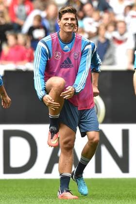Fußball Training der deutschen Nationalmannschaft am 01.09.2014 in der Esprit arena in Düsseldorf Mario Gomez ( Deutschland )