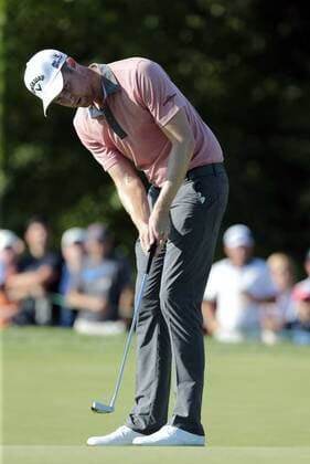 September 1, 2014: Chris Kirk putts on the 13th green for birdie and the lead during the Final Round of the Deutsche Bank Championship at TPC Boston in Norton, MA. GOLF: SEP 01 PGA Golf Herren - Deutsche Bank Championship - Final Round Icon19086652 EDITORIAL USE ONLY