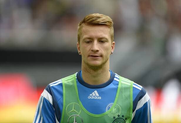 01.09.2014, Fussball Deutsche Nationalmannschaft, Öffentliches Training vor dem Spiel gegen Argentinien, in der ESPRIT-Arena Düsseldorf. Marco Reus (Deutschland) nachdenklich. 