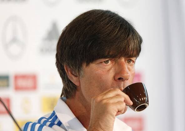 Düsseldorf , Deutschland , DFB Pressekonferenz in der Mercedes - Benz Niederlassung in Düsseldorf 02.09.2014 in Düsseldorf Bundestrainer Joachim LÖW