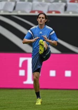02.09.2014, Fussball Deutsche Nationalmannschaft, Training vor dem Spiel gegen Argentinien, in der ESPRIT-Arena Düsseldorf. Sebastian Rudy (Deutschland) macht sich warm. 