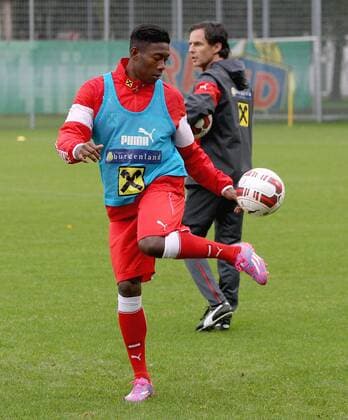 SOCCER - UEFA EURO 2016 quali, AUT vs SWE, preview VIENNA,AUSTRIA,02.SEP.14 - SOCCER - UEFA European Championship 2016, qualification, OEFB international match, Austria vs Sweden, preview, training. Image shows David Alaba (AUT) and sports scientists Gerhard Zallinger (AUT). 