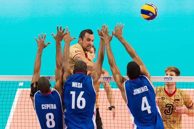 03.09.2014, Spodek, Kattowitz Volleyball, FIVB Volleyball Men s World Championship 2014, Deutschland (GER) vs. Kuba (CUB) Angriff Georg György Gyoergy Grozer ( 9 GER) - Block Dreierblock Rolando Cepeda ( 8 CUB), Isbel Mesa Sandoval ( 16 CUB), Javier Ernesto Jimenez Scull ( 4 CUB)